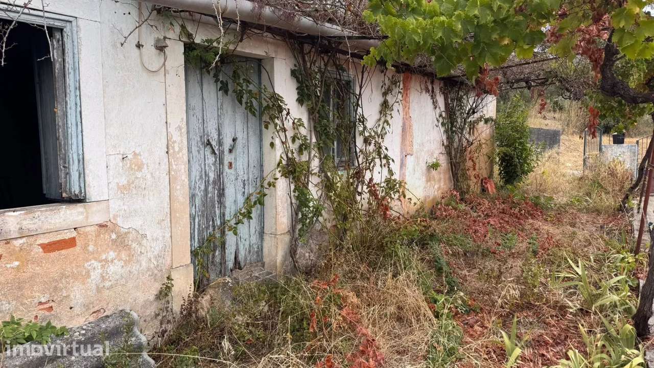 Moradia 90m2 em ruína Tomar com terreno de 277m2 - Grande imagem: 4/23