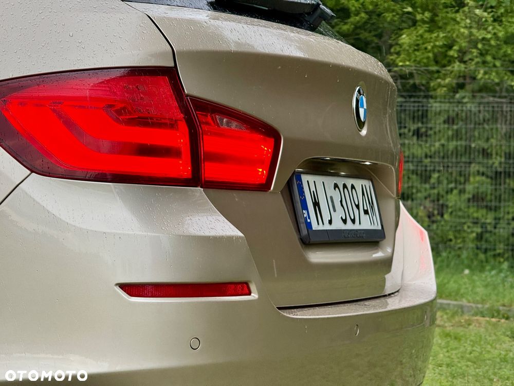 BMW Seria 5 520d xDrive - 7