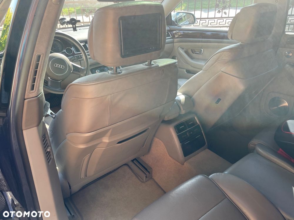Audi A8 4.2 Quattro - 17