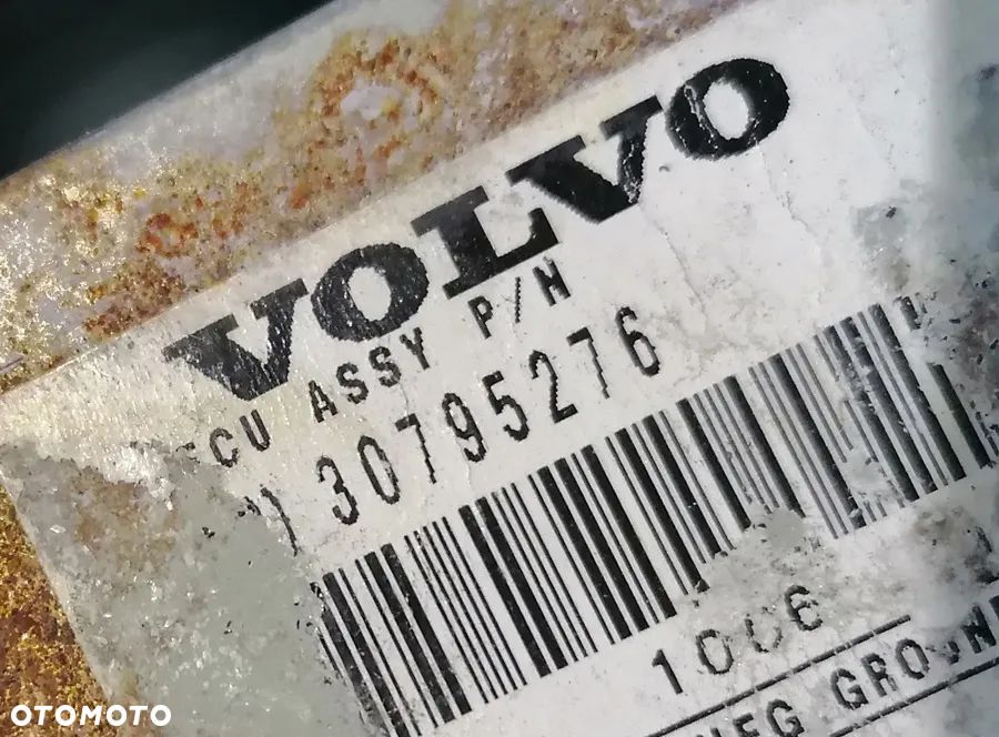 VOLVO S60 WZMACNIACZ AUDIO 30795276 - 2