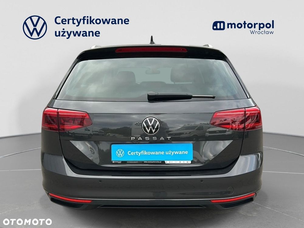 Volkswagen Passat - 14