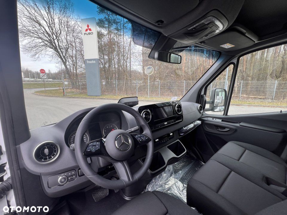 Mercedes-Benz Sprinter - 5