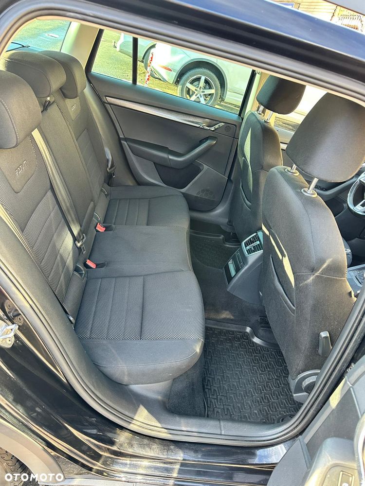 Skoda Octavia Scout 2.0 TDI 4x4 DSG - 12