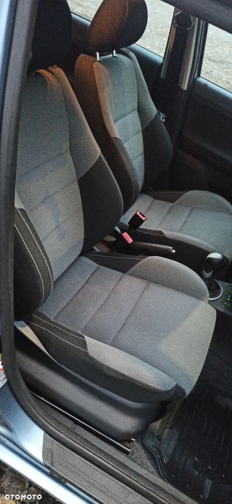 Skoda Fabia 1.4 16V Sport - 9