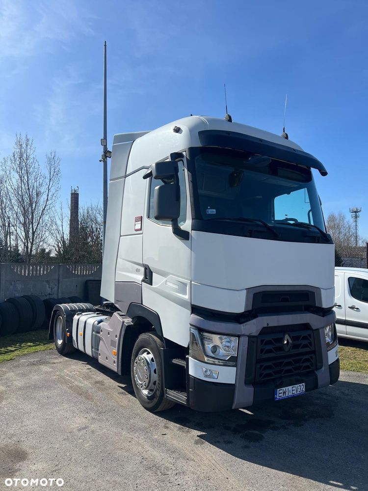 Renault Gama T High - 1