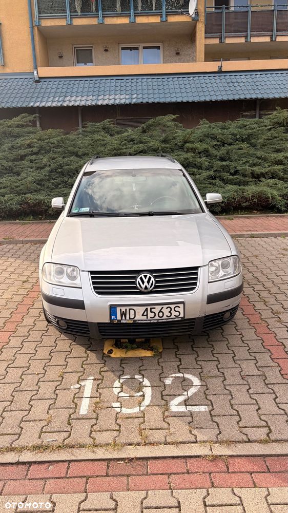 Volkswagen Passat 2003 photo 2