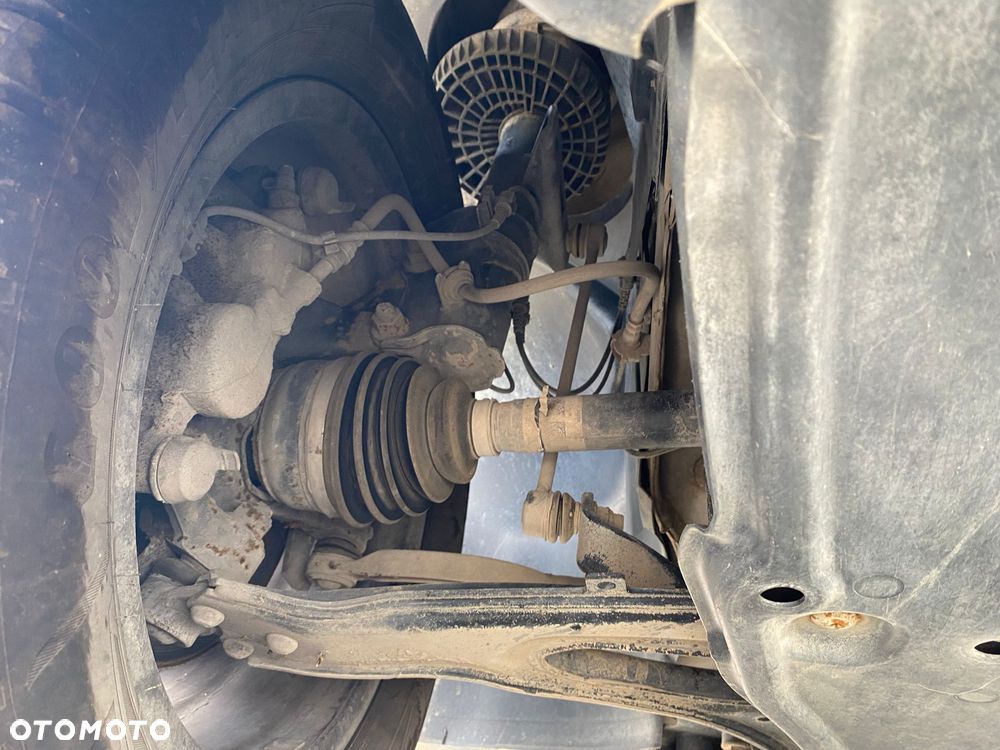 Mercedes-Benz Klasa V - 13