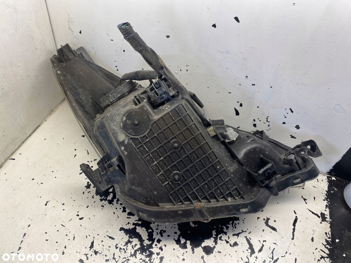 TOYOTA VERSO S LAMPA LEWY PRZÓD - 10