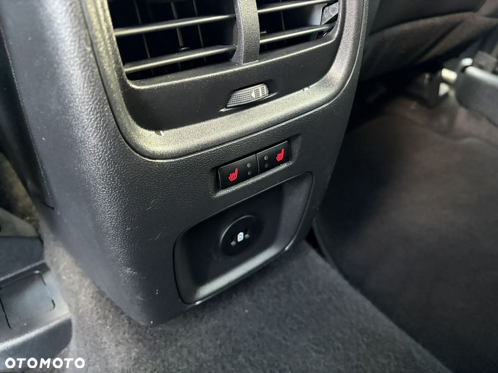 Ford Kuga - 23