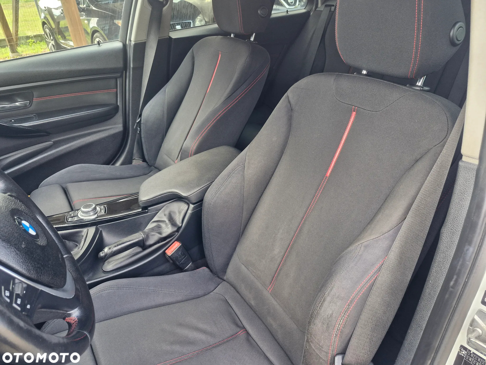 BMW Seria 3 318d Sport Line - 6
