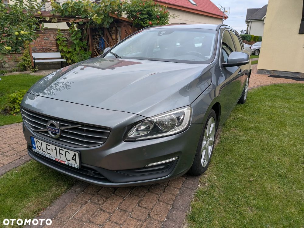Volvo V60 D3 Geartronic Kinetic - 1