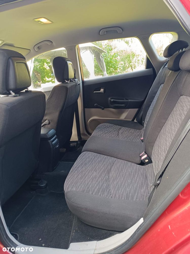 Kia Ceed - 7
