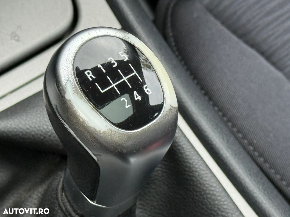 BMW Seria 1 118d - 15