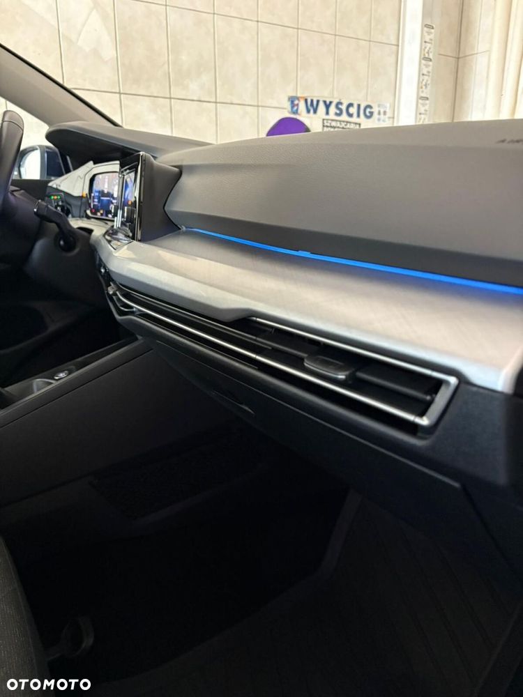 Volkswagen Golf - 28