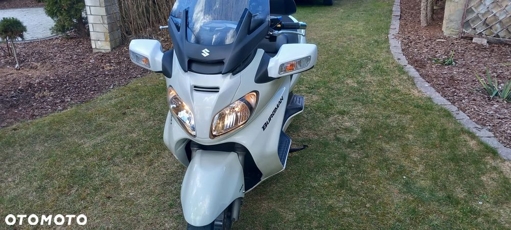 Suzuki Burgman - 4