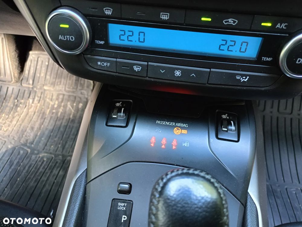 Toyota Avensis 2.0 Premium MS - 28
