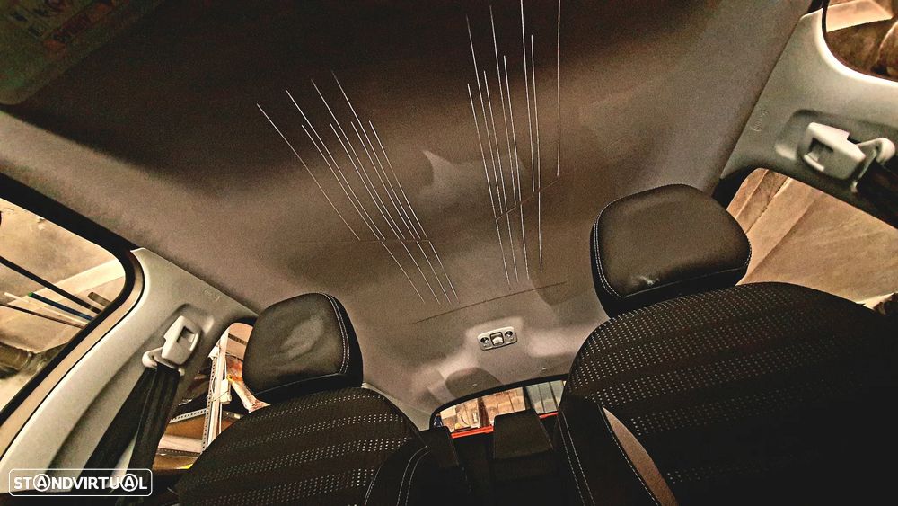 Peugeot 2008 PureTech 110 Stop&Start Allure - 22