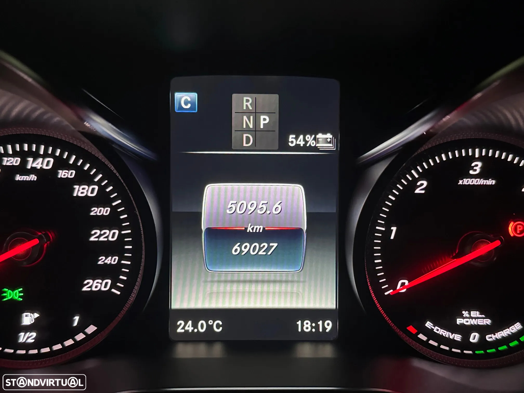 Mercedes-Benz C 300 h AMG Line - 4