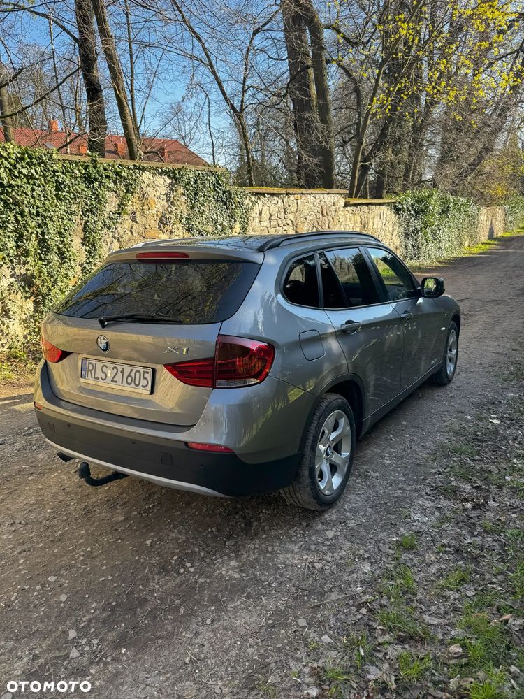 BMW X1 sDrive18i - 11