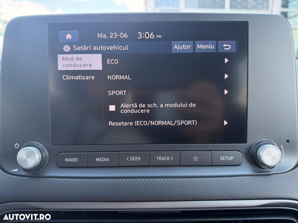 Hyundai KONA Select - 19