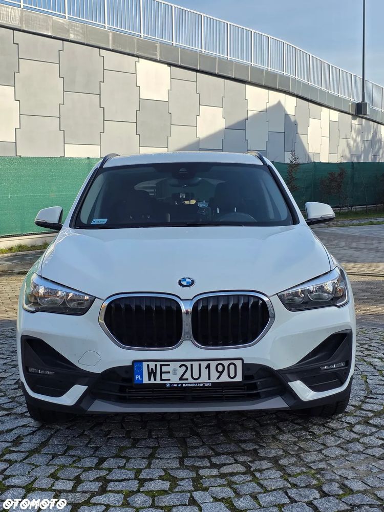 BMW X1 sDrive18i - 11