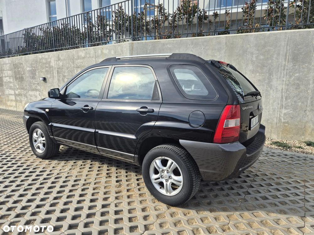 Kia Sportage 2.0 2WD LX - 23