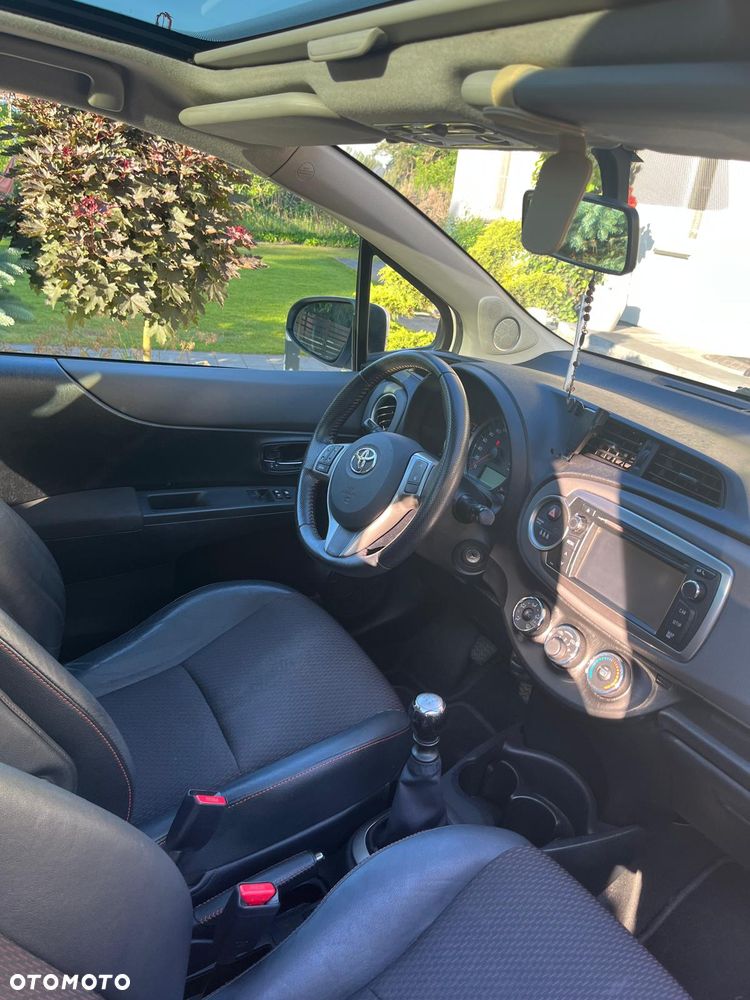 Toyota Yaris 1.33 Premium - 10