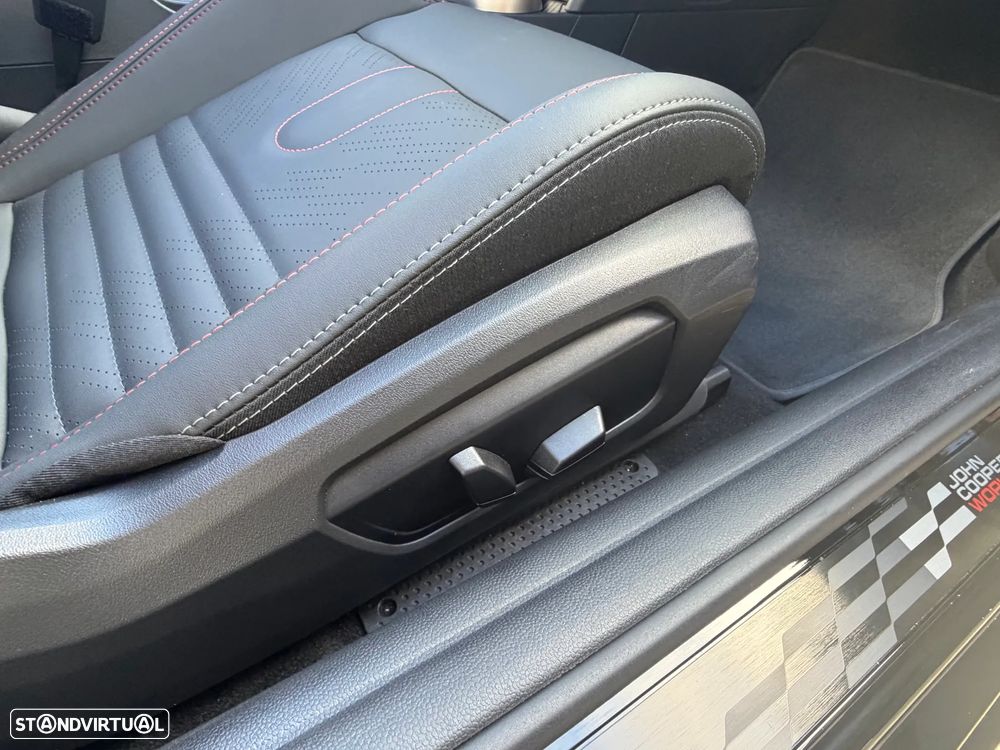 MINI Cabrio John Cooper Works Premium JCW Plus - 18