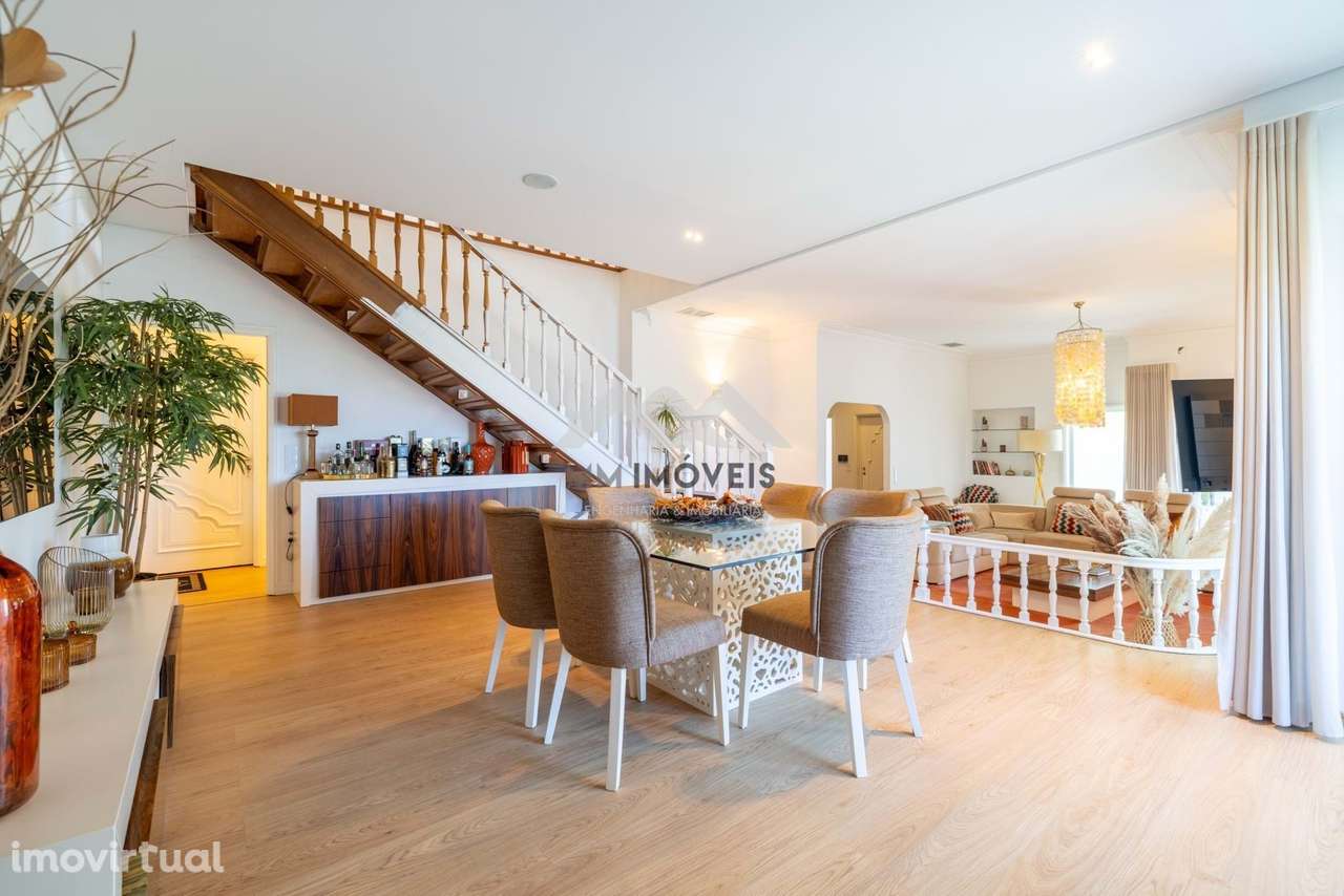 Moradia T5 | Lote 1.620m² | Piscina | Jardim | Três Garagens - Grande imagem: 5/60