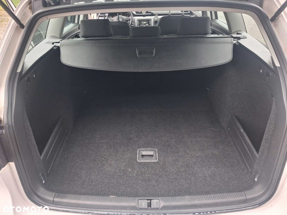 Volkswagen Passat Variant - 6
