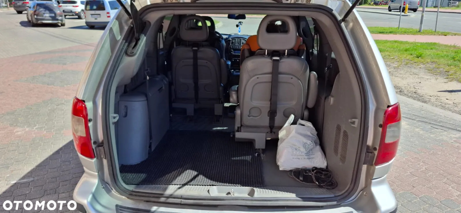 Chrysler Grand Voyager 3.8 V6 Limited - 17