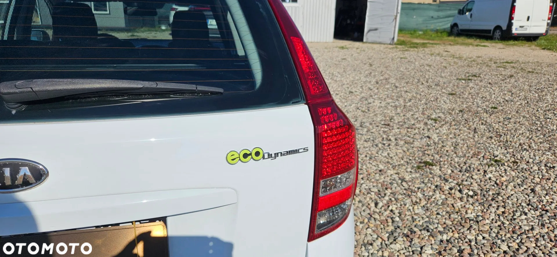 Kia Ceed 1.6 CRDi 90 ISG Spirit - 13