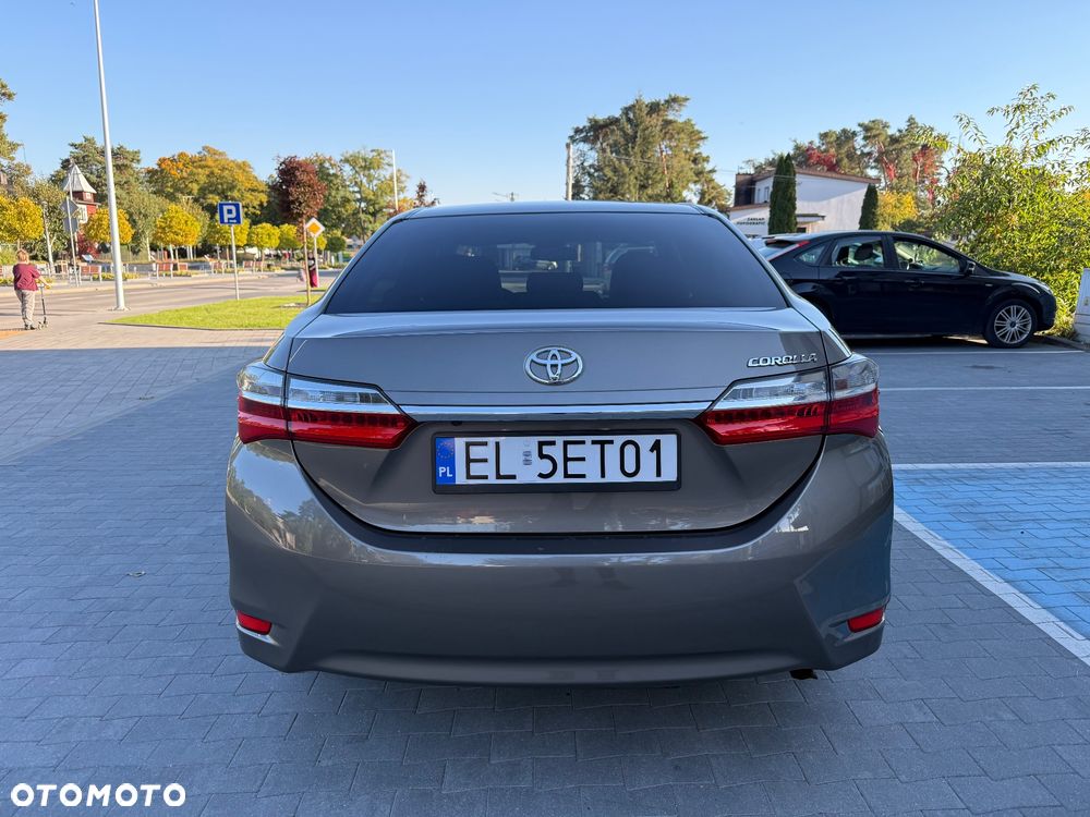 Toyota Corolla 1.6 Comfort - 6