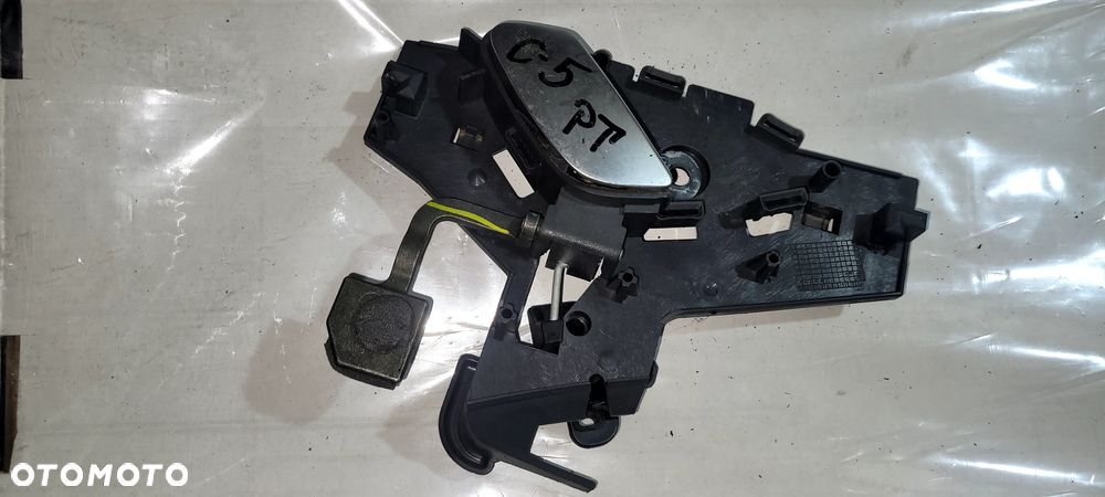 Klamka Wewnętrzna Prawy Tył  Citroen C5 04-08