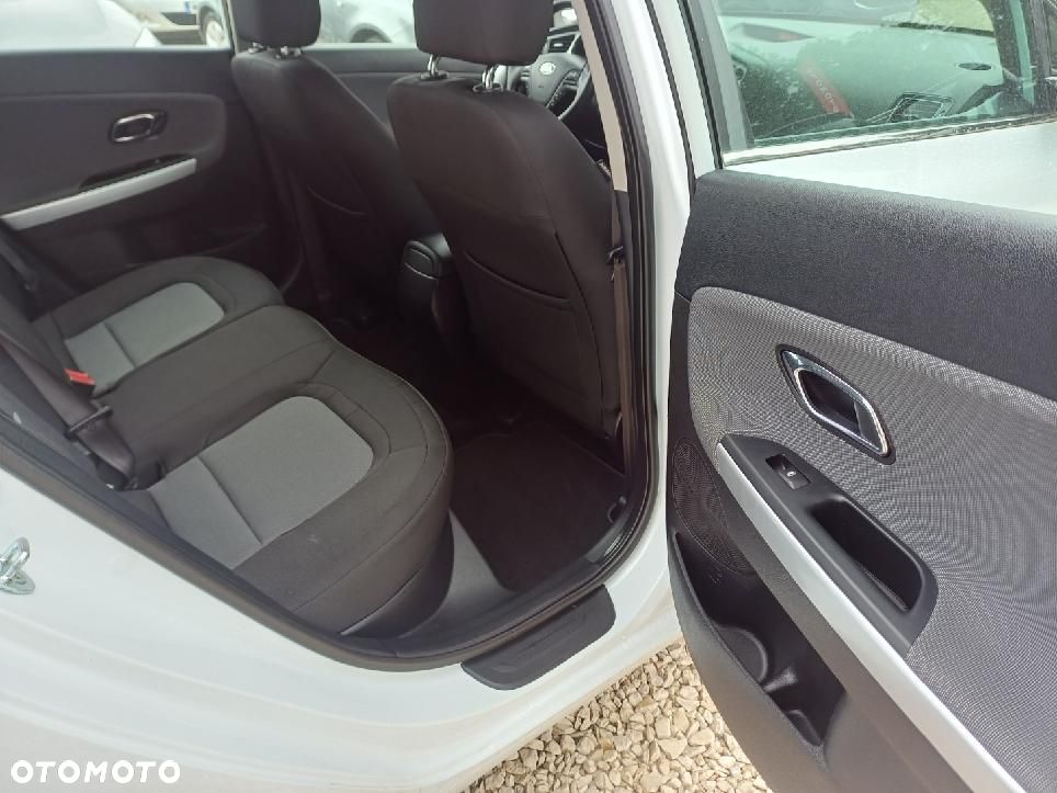 Kia Ceed 1.6 CRDi 128 Dream-Team Edition - 6