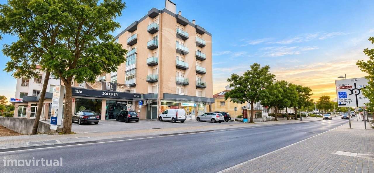 Apartamento T3 em Fátima com Vista Panorâmica para o Santuário - Grande imagem: 2/17