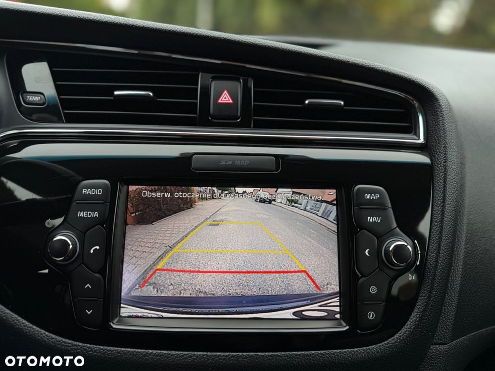 Kia Ceed 1.6 GDI ISG Dream-Team Edition - 24