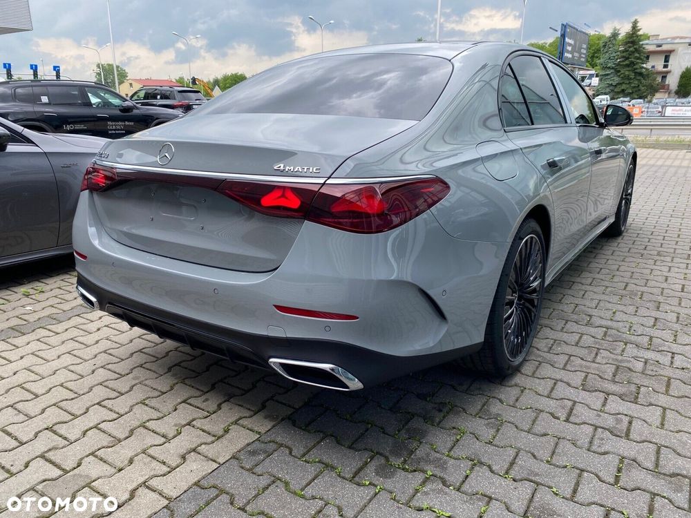 Mercedes-Benz Klasa E - 4