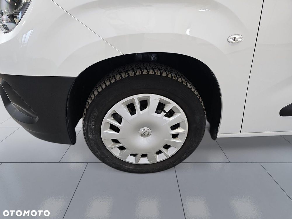 Opel Combo 1.5 DT Edition 102KM - 26