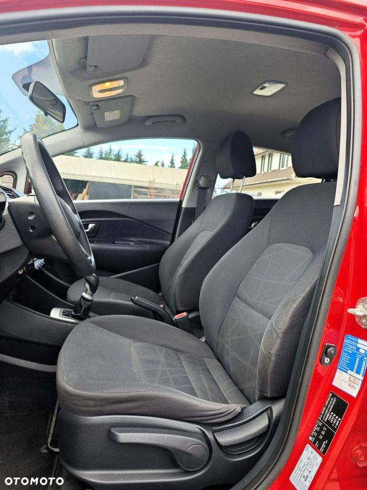 Kia Rio - 7