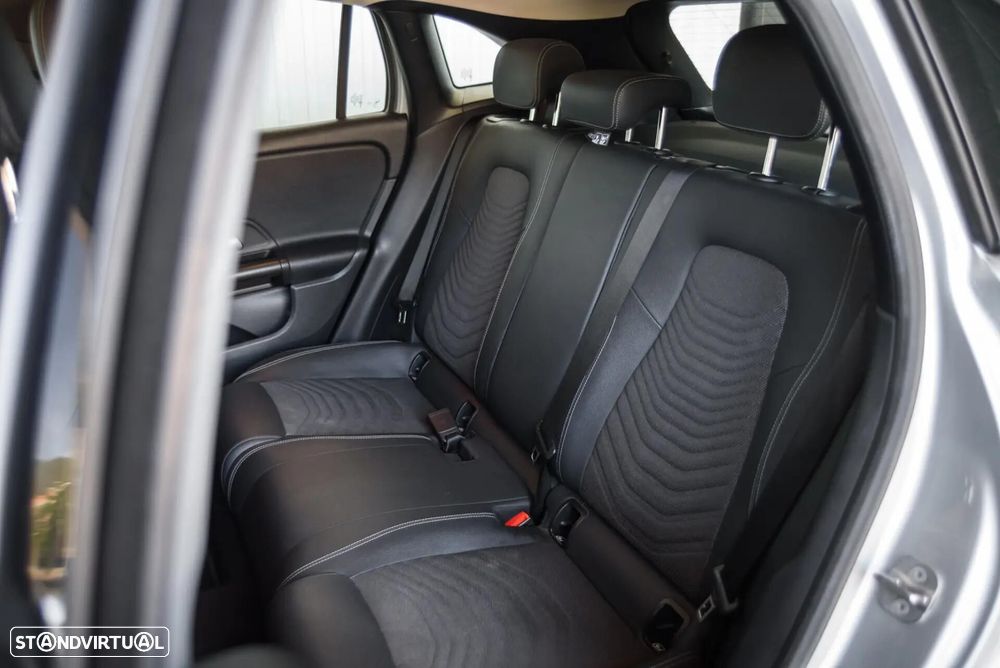 Mercedes-Benz GLA 180 d Style - 24