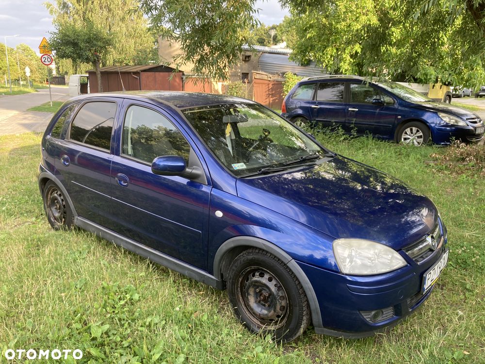 Opel Corsa 1.2 16V Cosmo - 2