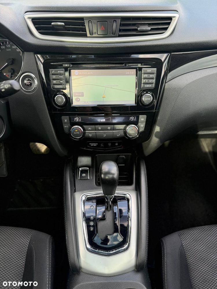 Nissan Qashqai 1.6 dCi Xtronic TEKNA+ - 13
