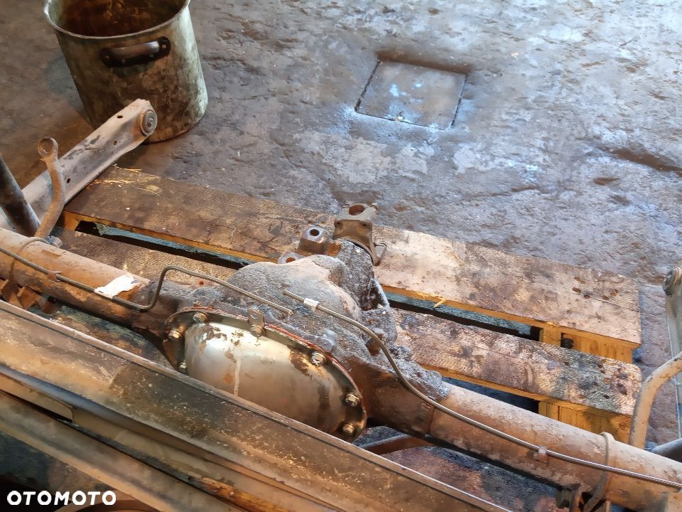 PONTIAC FIREBIRD 3 gen 3rd 82–92 most tyl tylny dyferencjal 3.23 camaro chevrolet 2.5 2.8 3.1 v6 3.8 5.0 v8 5.7 rear diff differential 1982 1983 1984 1985 1986 1987 1988 1989 1990 1991 1992 - 9