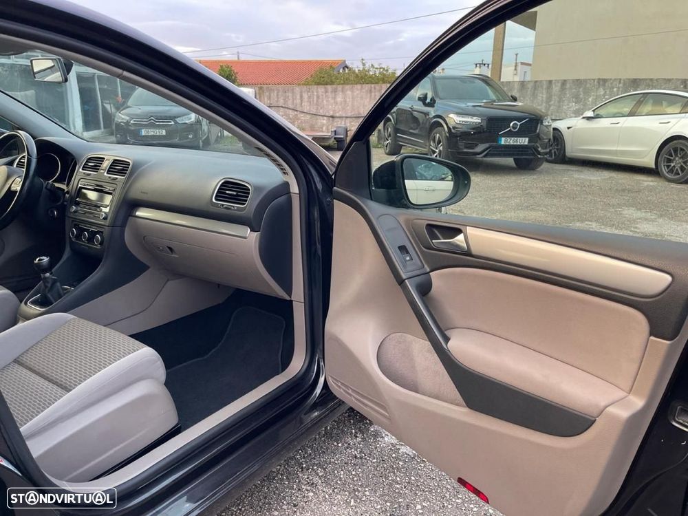 VW Golf 1.6 TDi Confortline - 18