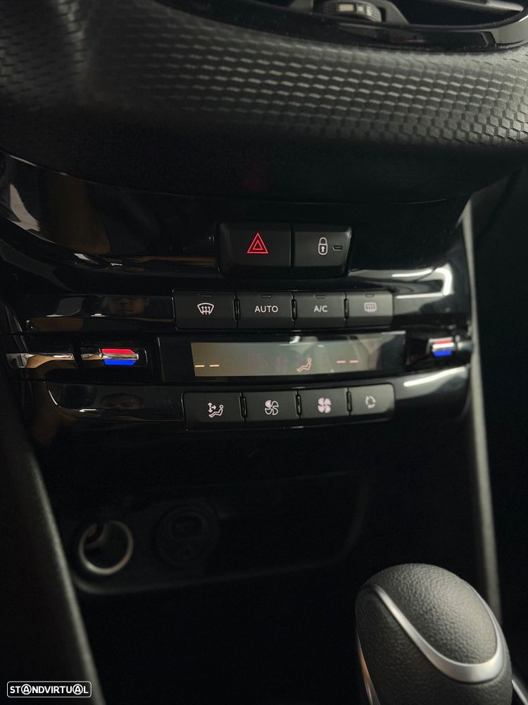 Peugeot 2008 1.2 PureTech GT Line EAT6 - 24