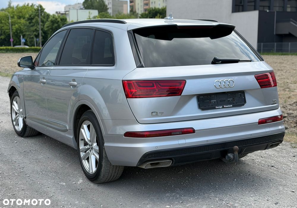 Audi Q7 - 4