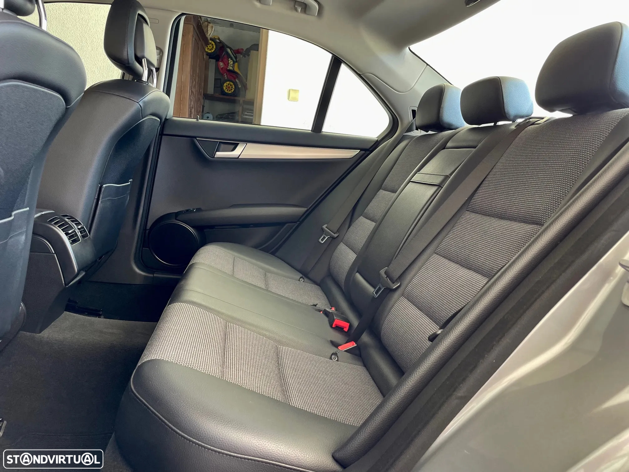 Mercedes-Benz C 220 CDi Avantgarde BlueEfficiency Aut. - 28
