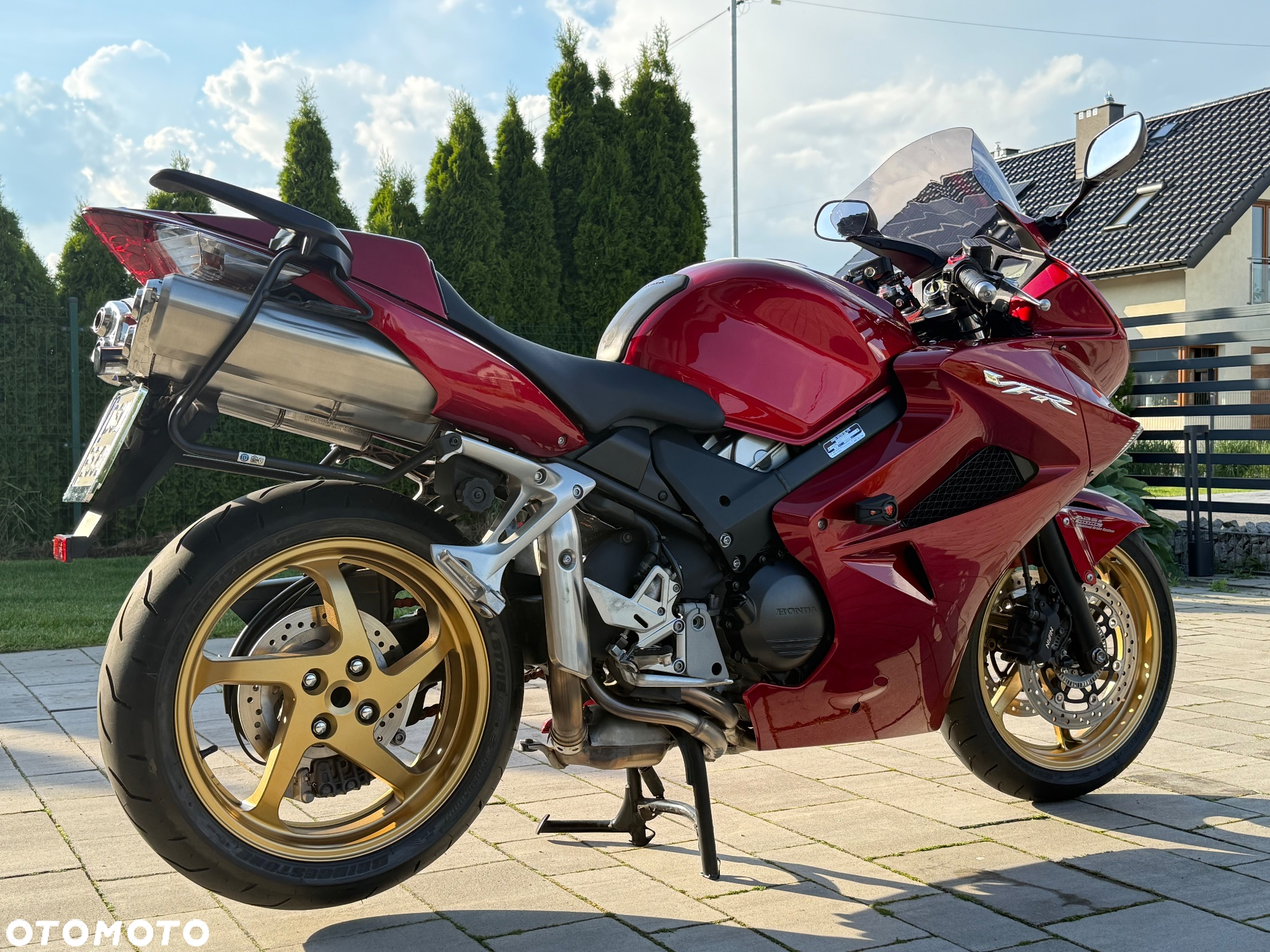 Honda VFR - 10