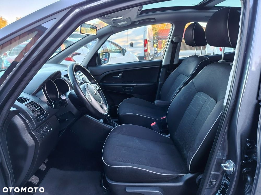 Kia Venga - 13